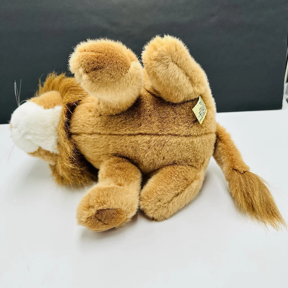 Vintage Russ Lion Cat 11” Sitting Plush Stuffed Animal Safari Made For Target